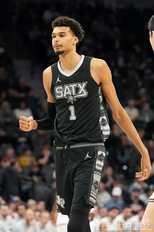 文班亚马归来助马刺力克雷霆